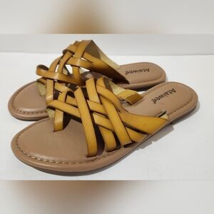 NWOT Ataiwee Women's Flat Casual Braided Cross Summer Slide Sandals Size 6